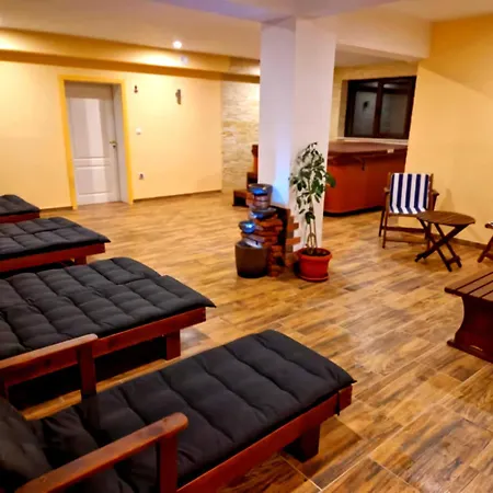 Nordic Sunset Retreat *